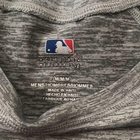 Mens Cleveland Indians baseball short sleeve shirt - Picture 2 of 4